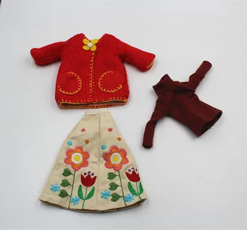  Blygirl Blyth кукла пола на цветчета, червен пуловер, облекло е три