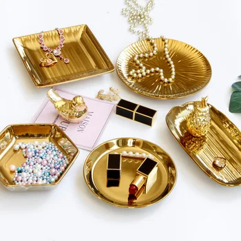 Европейската луксозна златна керамични златар чиния с малка тава, колекция на предмети от бита