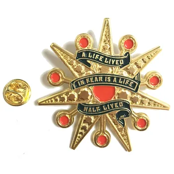 Индивидуално евтини лъскави Значки Златна Звезда с цвят на емайла